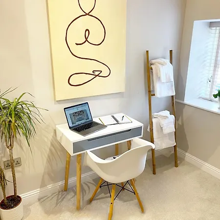 וילה Character Filled Courtyard Escape *