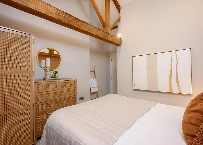 Character Filled Courtyard Escape *